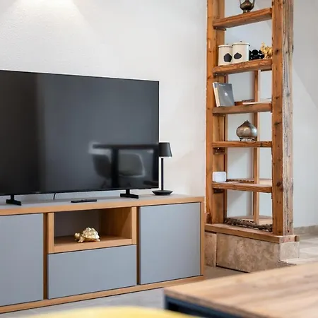 Modernes Loft Am Rebberg Im Historischen Winzerhof Apartment *